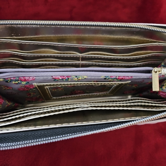 Betsey Johnson Pink and Black Patent Wristlet - Picture 5 of 11